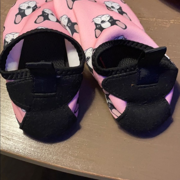 Water shoes - Picture 2 of 3